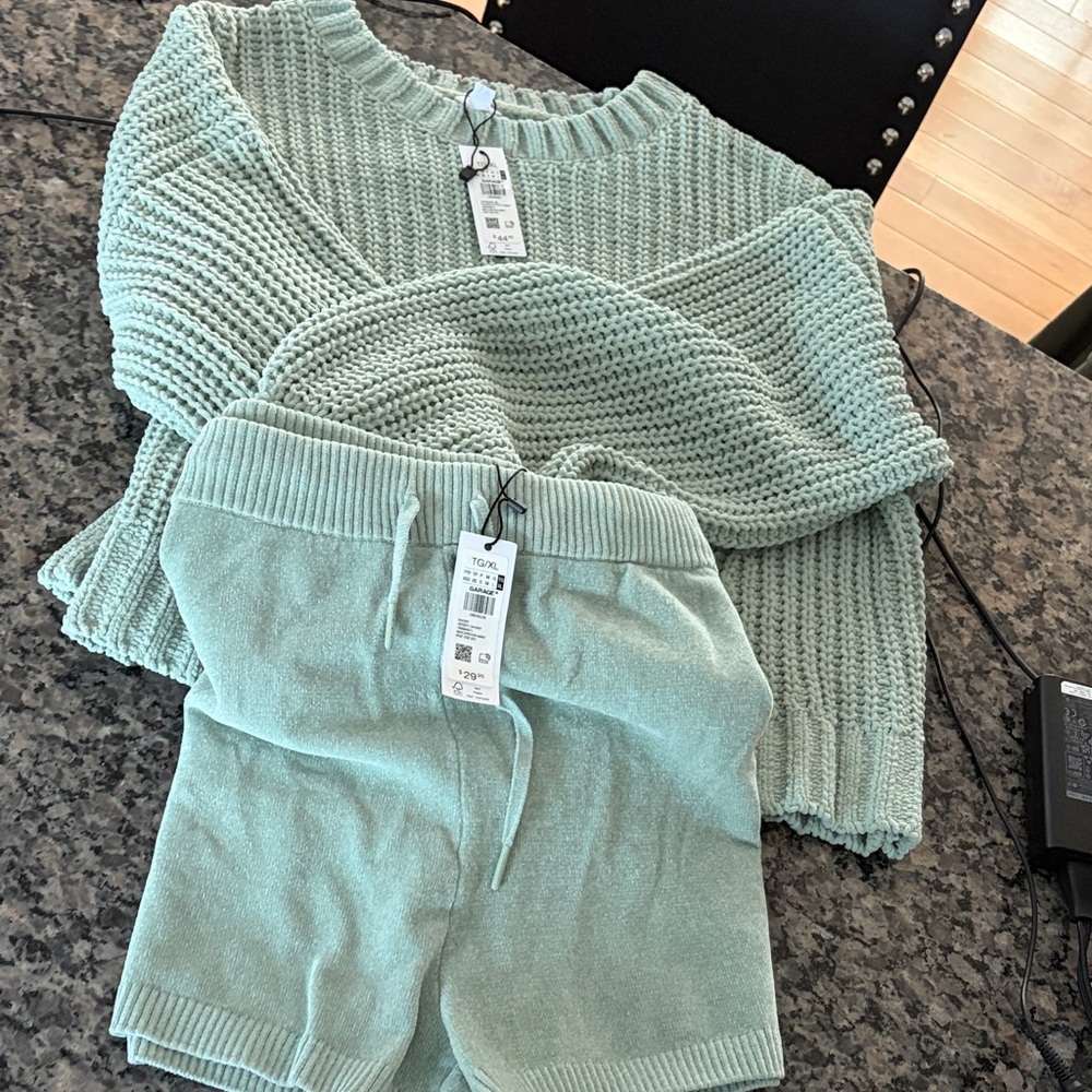 Garage Mint Green Women's Sweater and Shorts Set
